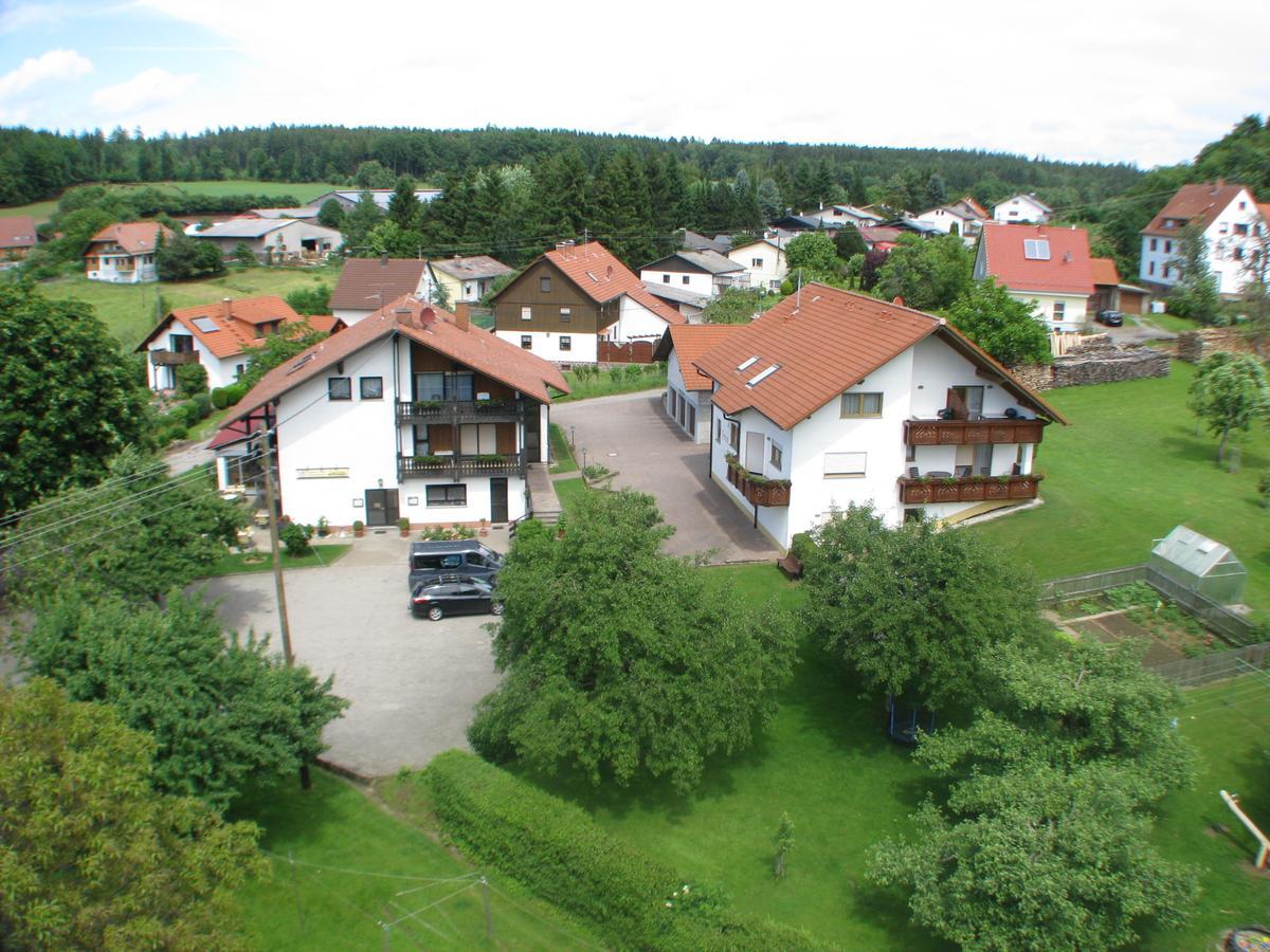 Gasthaus Und Ferienwohnungen "Zum Engel" Waldbrunn (Baden-Wurttemberg) Exterior foto